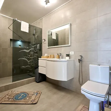 Aquabliss Frontsea Apartment