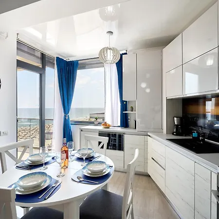 Aquabliss Frontsea Apartment